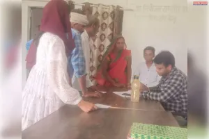 आरोग्य मेले में मरीजों की जांच कर दी गई दवाएं