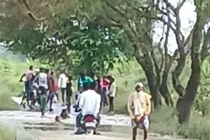 बिस्कोहर क्षेत्र में बाढ़ से आवागमन प्रभावित