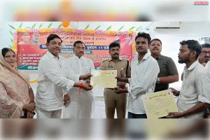 आउटसोर्स कर्मचारियों के हितों की सुरक्षा के लिए ऐतिहासिक कदम, अमेठी में हुआ भव्य कार्यक्रम
