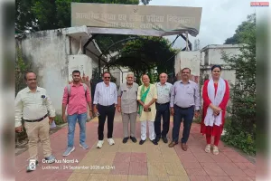 छह सूत्री मांगों को लेकर परिसंघ ने निदेशक आंतरिक लेखा परीक्षा को सौंपा मांग पत्र