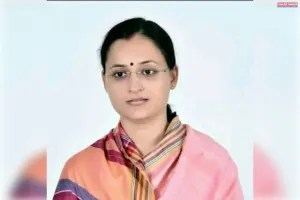 हरीश द्विवेदी के स्वागत को लेकर कप्तानगंज में दिखा जबरदस्त उत्साह, डॉ. ममता पाण्डेय के नेतृत्व में निकली भव्य रैली