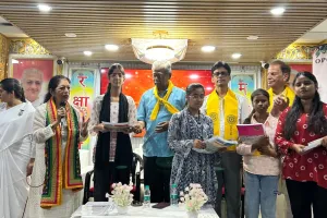 ब्रह्म कुमारी राज योगा सेंटर मालवीय नगर में उपकार फाउंडेशन द्वारा भव्य स्कॉलरशिप वितरण कार्यक्रम
