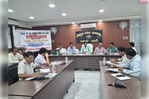 नहरों में रिसाव और अवैध कट रोकने के दिए निर्देश