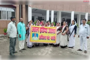 आशा बहुओं ने उठाई स्थायी नियुक्ति और मानदेय बढ़ाने की मांग