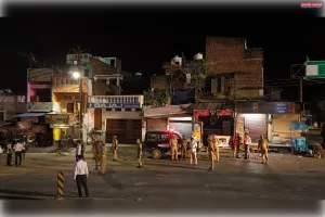 ऑपरेशन ऑल आउट के तहत पुलिस अधीक्षक सोनभद्र ने थाना रॉबर्ट्सगंज एवं थाना चोपन क्षेत्र में ड्रोन से निगरानी की, किया संदिग्ध व्यक्ति एवं वाहनों की सघन चेकिंग