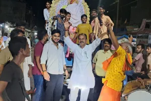गाजे-बाजे के साथ गणपति बप्पा का हुआ आगमन 