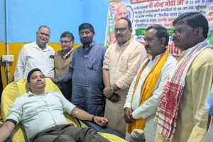सेवा संकल्प अभियान का रक्तदान से शुभारंभ, 57 जनप्रतिनिधियों व युवाओं ने किया रक्तदान
