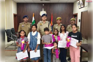 जन्माष्टमी पर सांस्कृतिक प्रस्तुति देने वाले 11 बाल कलाकारो को एसपी ने किया सम्मानित