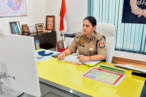 पुलिस उप महानिरीक्षक विंध्याचल परिक्षेत्र, मीरजापुर  द्वारा गूगल मीट के माध्यम से परिक्षेत्र के जनपदों के पुलिस अधीक्षकगण के साथ की गयी मासिक अपराध समीक्षा बैठक