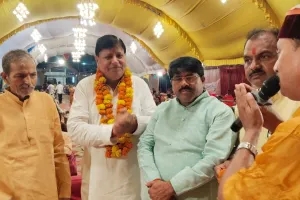 कवि सम्मेलन में बही हास्य, श्रृंगार एवं वीर रस की त्रिवेणी