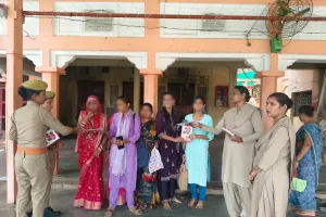 बहू-बेटी सम्मेलन में महिलाओं को सुरक्षा व अधिकारों की दी जानकारी