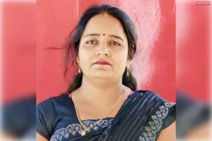 शौचालय मे झुलसी महिला की अस्पताल ले जाते समय मौत