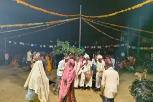 करमा पर्व पर आदिवासी समाज ने विधि-विधान से की देवी-देवताओं की पूजा