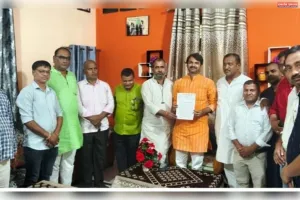 शिक्षक संघ ने भाजपा जिलाध्यक्ष विवेकानन्द को सौंपा ज्ञापन, कार्रवाई की मांग