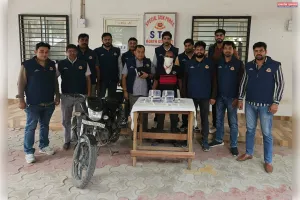 वजीराबाद में मुठभेड़ के बाद कथित शूटर गिरफ्तार, दो पिस्तौल और चोरी की बाइक बरामद