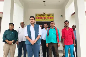 ईवीएम-वीवीपैट गोदाम का जिलाधिकारी ने किया त्रैमासिक निरीक्षण