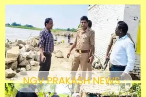 सरयू नदी में तेज कटान से ग्रामीणों में दहशत, दो झोपड़ियां नदी में समाईं