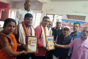 प्रभात सिंह चंदेल को सोन साहित्य रत्न व सुशील मिश्रा को मिला सोन संगीत रत्न