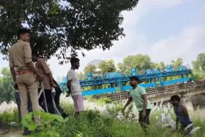      कुशीनगर : सुखपुरा रेगुलेटर के पास नहर में मिला 50 वर्षीय अज्ञात व्यक्ति का शव