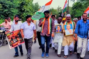 कांग्रेसियों ने मुख्य चुनाव आयुक्त  के खिलाफ किया जोरदार  प्रदर्शन, जमकर की नारेबाजी