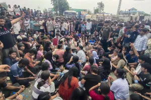 LPU में कथित दुष्कर्म के दावे पर बवाल, हिंसक प्रदर्शन के बाद SIT जांच