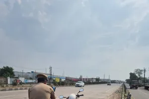 कानपुर में रफ्तार पर ट्रैफिक पुलिस का शिकंजा, 111 वाहनों के काटे चालान