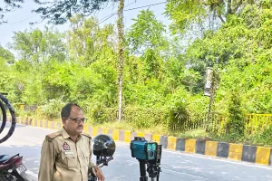 ओवरस्पीडिंग पर कानपुर ट्रैफिक पुलिस का शिकंजा, 112 वाहनों पर कार्रवाई