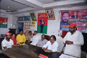 कानपुर के बाजारों में मंदी का सन्नाटा, टैक्स और वसूली से व्यापारी बेहाल: सपा व्यापार सभा