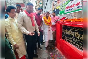 नवरात्र में विकास की सौगात: सिविल लाइंस में नई सीसी सड़क का लोकार्पण