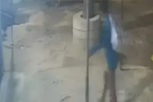 घाटमपुर में ट्रांसपोर्ट कारोबारी की गाड़ी से डेढ़ लाख रुपए गायब
