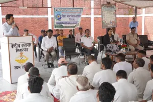 विश्व मानसिक स्वास्थ्य दिवस पर बंदियों को तनाव प्रबंधन के प्रति किया जागरूक