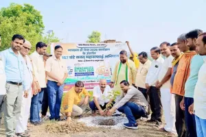 बिस्कोहर नगर पंचायत  परिसर  में  महात्मा गांधी  और लाल बहादुर शास्त्री  की  जयंती पर किया वृक्षारोपण : अध्यक्ष और ईओ ने दिया पर्यावरण बचाने का संदेश