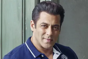 सलमान खान ने पैपराजी को फिर दी नसीहत, बोले- इतनी इज्जत तो दे ही सकते हो; करीना और रश्मिका ने भी बटोरी सुर्खियां