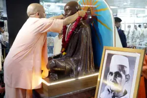 ग्राम स्वराज सिर्फ राजनीतिक नारा नहीं, आत्मनिर्भर गांवों की नींव: सीएम योगी