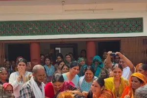 असिस्टेंट कमांडेंट को राजकीय सम्मान के साथ दी गई अंतिम विदाई, लोगों ने नम आंखों से दी श्रद्धांजलि।