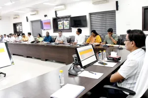 नगर पंचायतों में सफाई, कूड़ा प्रबंधन एवं जनसुविधाओं को लेकर मंडलायुक्त ने दिए  कार्रवाई के निर्देश