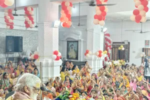 फलाहारी बाबा आश्रम में श्रीमद्भागवत कथा के चौथे दिन उमड़ा भक्तों का सैलाब