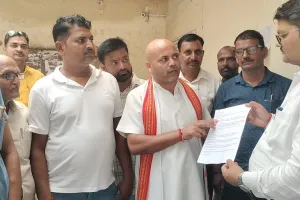 गौवंशों की लगातार मौत पर सुदामा का प्रशासन से सवालजिम्मेदार कौन