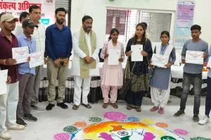 कुशीनगर : सेवा संकल्प अभियान के अंतर्गत जनपद स्तरीय प्रतियोगिताओं के विजेताओं को किया गया सम्मानित