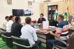 सिन्दुरिया एक्सीलेंस सेंटर के निर्माण में धीमी प्रगति पर डीएम नाराज, कार्यदायी संस्थाओं को कड़े निर्देश
