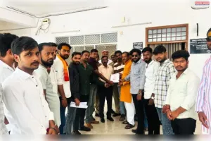 गरबा-डांडिया में अश्लीलता पर बजरंग दल का कड़ा रुख, डीएम को ज्ञापन देकर दी साफ चेतावनी