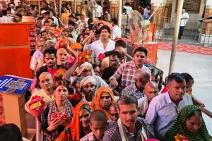 शारदीय नवरात्र के प्रथम दिन विंध्यधाम में उमड़ा आस्था का सैलाब, तीन लाख भक्तों ने किए मां के दर्शन