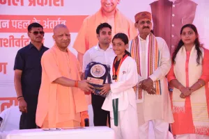 नारी का सम्मान, सुरक्षा और स्वावलंबन ही रामराज्य का आधार: योगी आदित्यनाथ