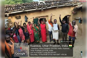 दलित महिला की जमीन हड़पने का आरोप, परिजनों ने किया प्रदर्शन