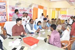 टूण्डला में मिशन शक्ति की अनूठी पहल, छात्राओं ने संभाली डीएम और एसएसपी की भूमिका