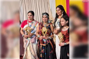 टूण्डला में धूमधाम से हुआ मेगा डांडिया कार्यक्रम का आयोजन, विधायक प्रेमपाल सिंह धनगर ने किया शुभारंभ