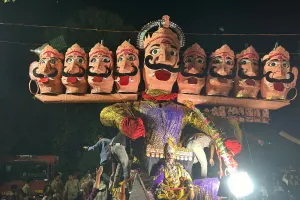 मीरजापुर में रावण दहन नहीं, प्रभु श्रीराम करते हैं रावण का सिर कलम