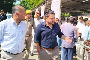 वाराणसी खंड स्नातक-शिक्षक निर्वाचन के लिए पोलिंग पार्टियां रवाना, कल होगा मतदान