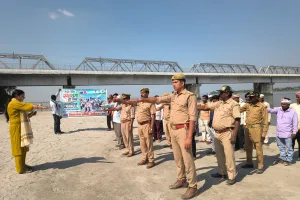 कुशीनगर : नारायणी नदी को स्वच्छ रखने का लिया संकल्प, पनियहवा घाट पर चला जागरूकता अभियान