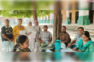 मतदाता जागरूकता अभियान के तहत छात्र-छात्राओं के भरवाए गए फॉर्म-6